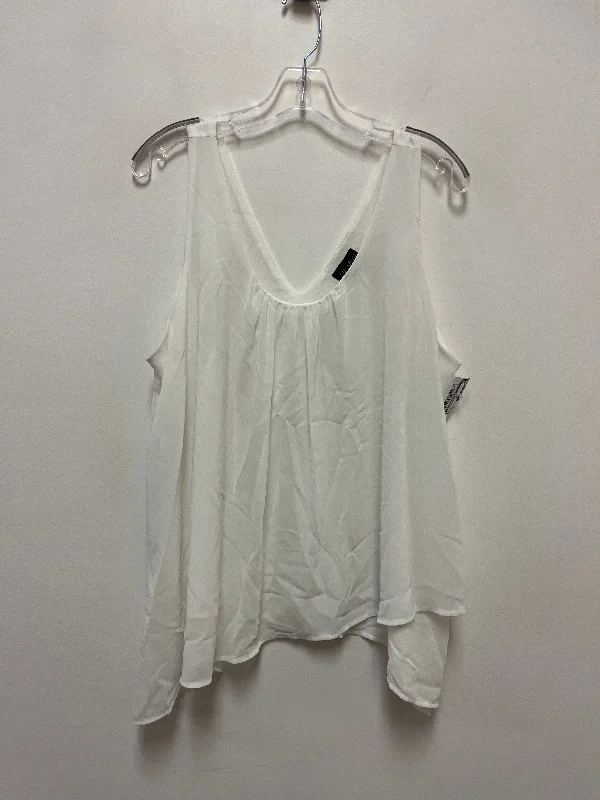 Top Sleeveless By Clothes Mentor In White, Size: 3x