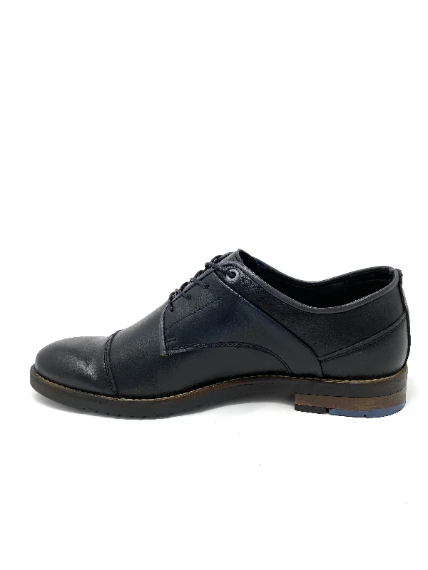 Alex Oxford in Black from Novacas