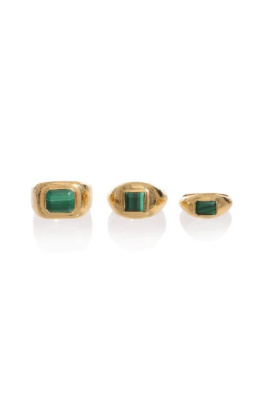 Large Ring in 18K Gold & Malachite Stone